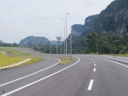 central spine road  pahang   2.jpg